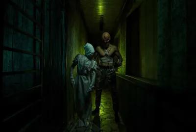 Outlast poster2