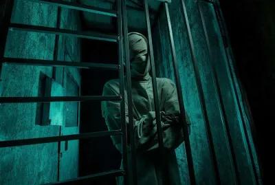 Outlast poster1