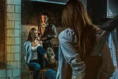 Hostel. Torture Basement poster4