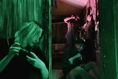 Wrong turn poster1