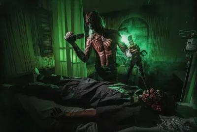 Outlast poster1