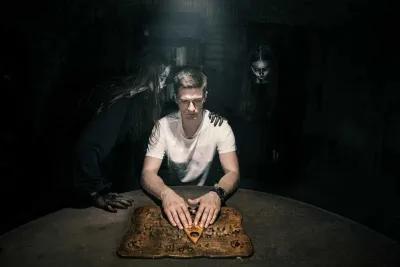 Devil's board poster4