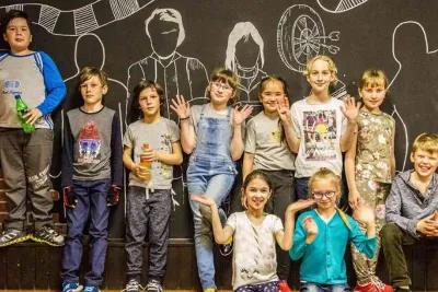 Прятки. Kids poster1