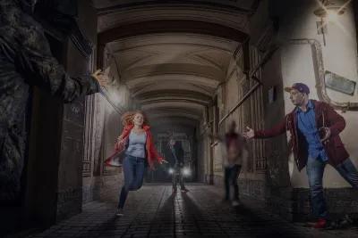 Твари poster1