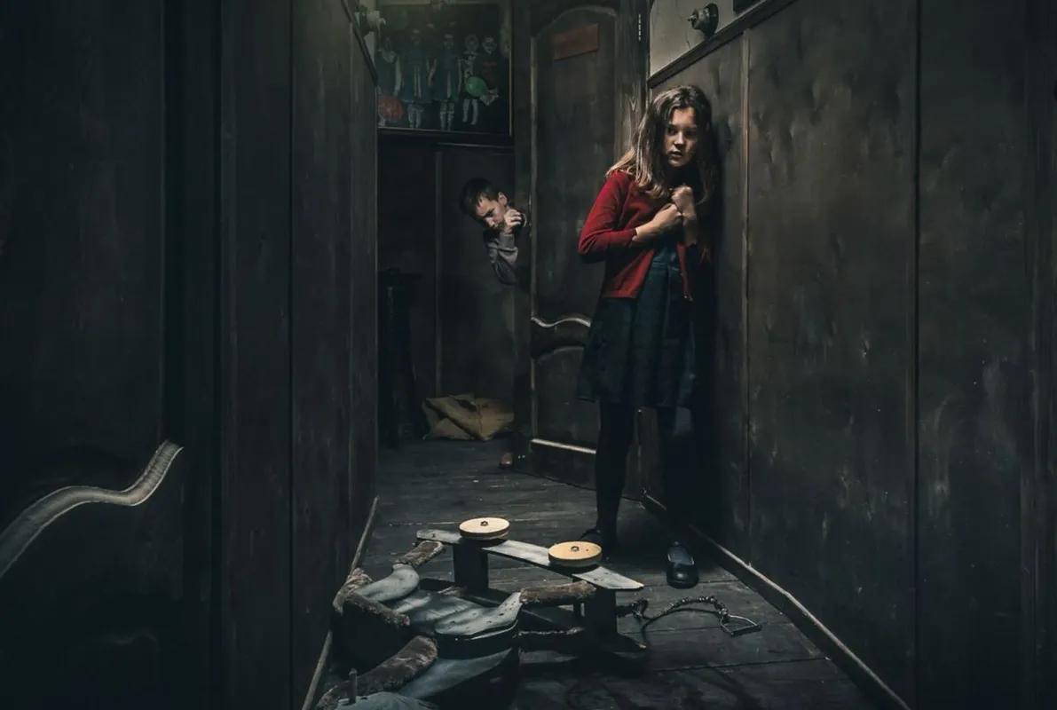 The mystery of the abandoned shelter