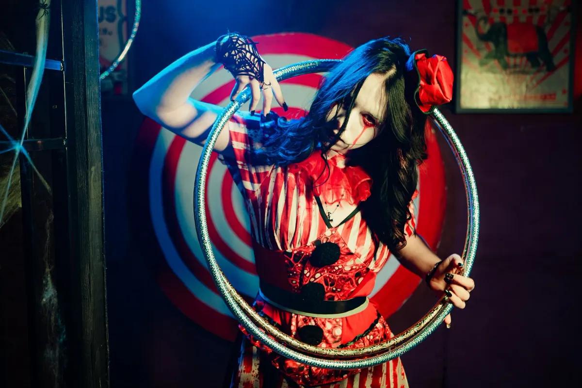 Circus. Backstage