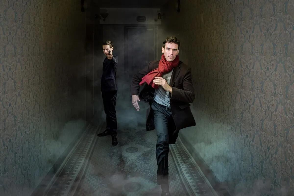 Sherlock versus Moriarty